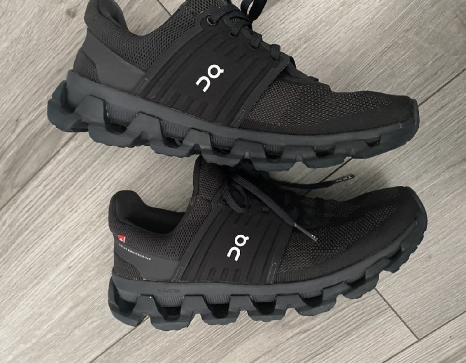 穿跑鞋去上課：一個藍配藍的失敗實驗