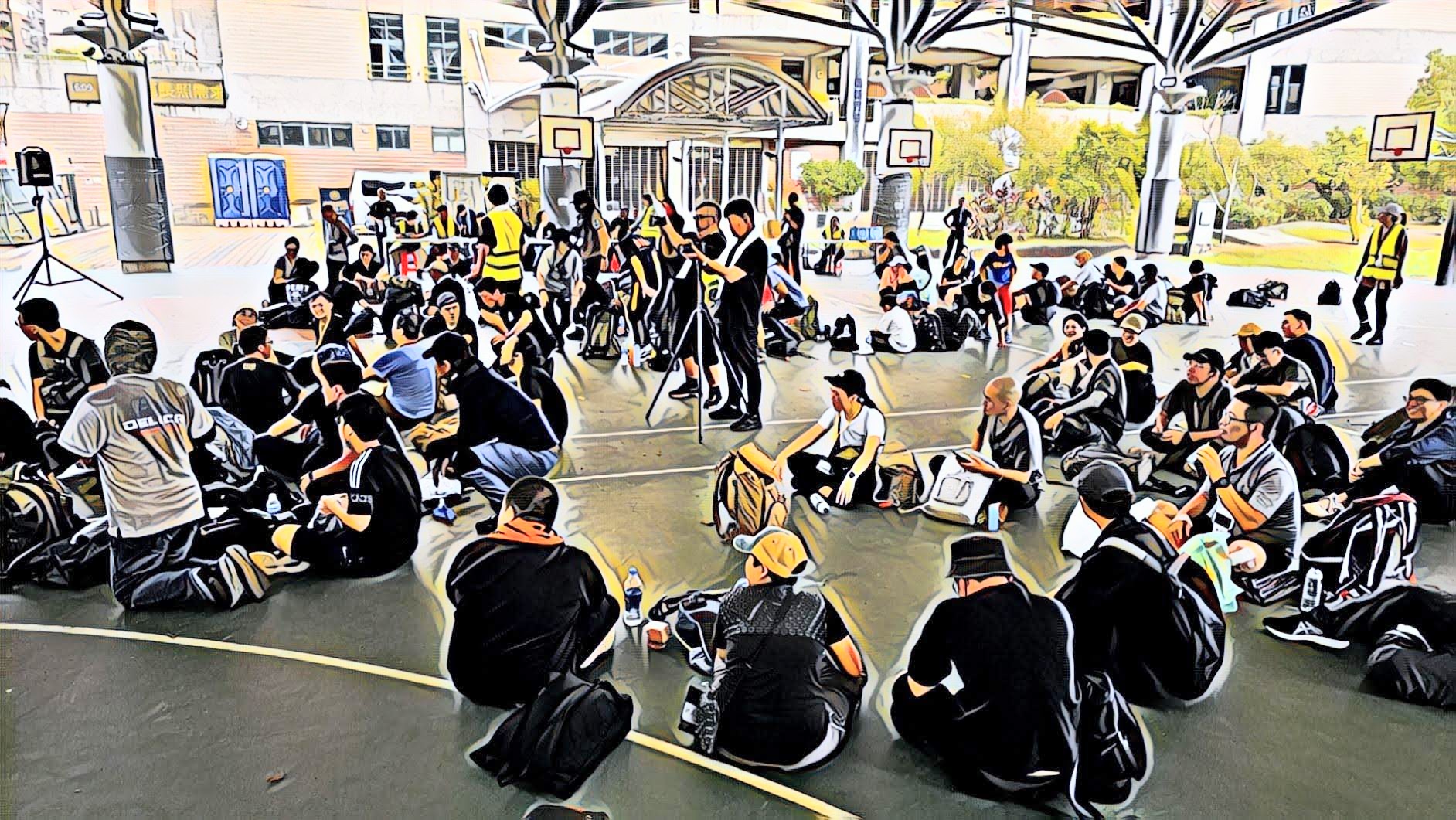 黑熊學院舉辦的藍鵲行動：戰亂時，你能成功移動到避難點嗎？